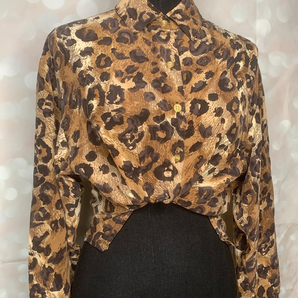 Long sleeved leopard top